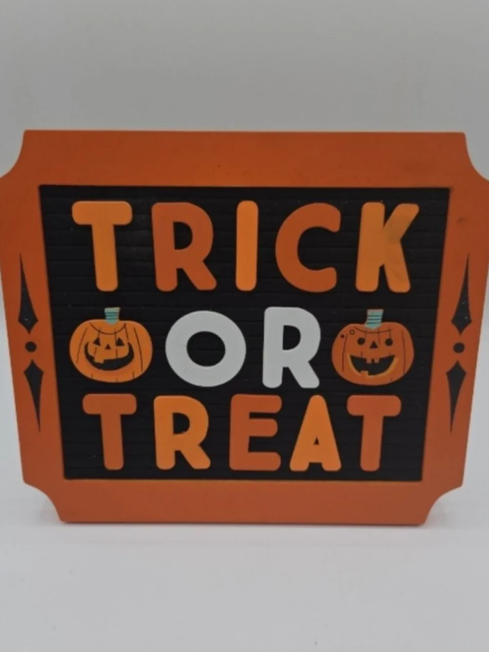 Halloween Trick Or Treat Hanging Wooden Sign Pumpkin Wall Decor Orange Black